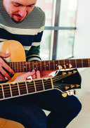 Легкие аккорды. Научись играть на гитаре за 10 минут в день. Самоучитель — фото, картинка — 11